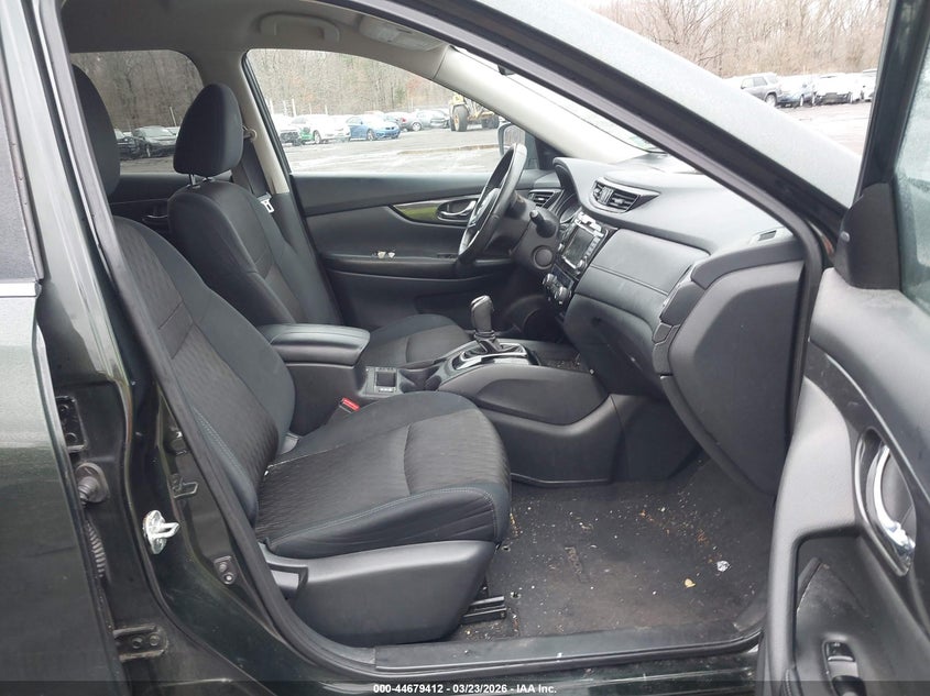 VIN 5N1AT2MV8JC703824 2018 NISSAN ROGUE SV