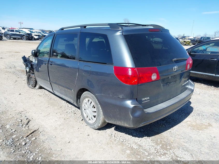 2010 Toyota Sienna Le