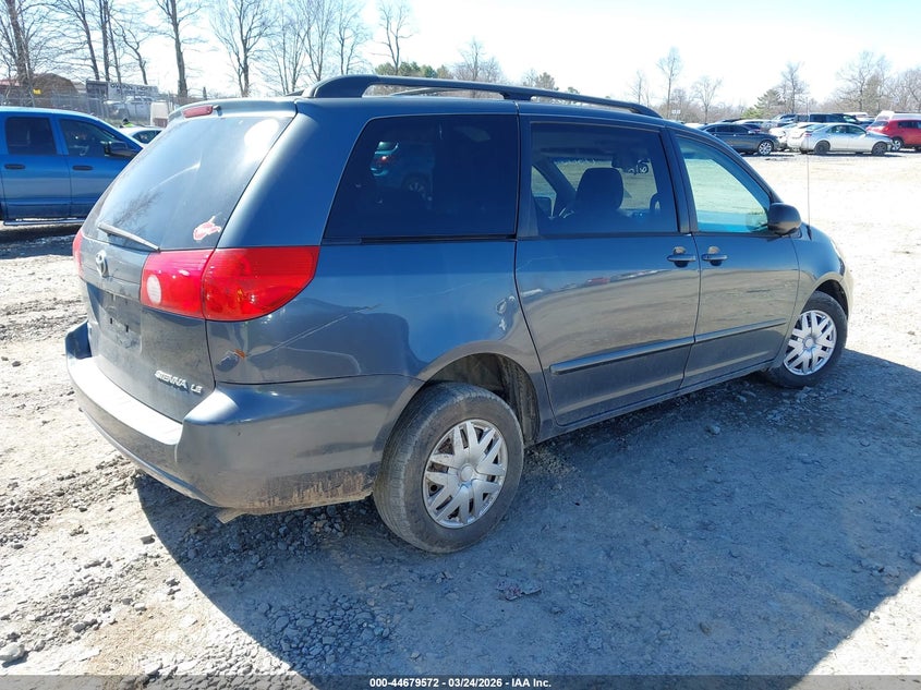 2010 Toyota Sienna Le