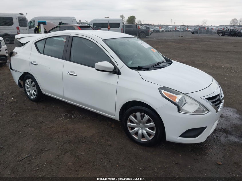 2015 Nissan Versa 1.6 Sv