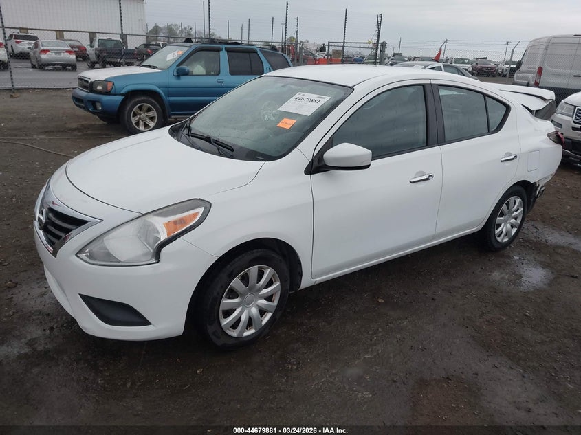 2015 Nissan Versa 1.6 Sv