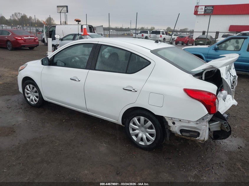 2015 Nissan Versa 1.6 Sv