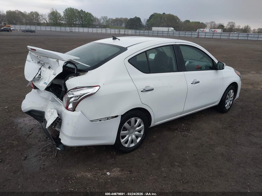 2015 Nissan Versa 1.6 Sv