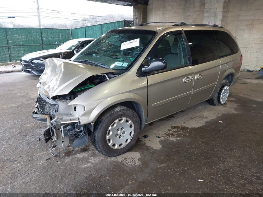 2004 Chrysler Town & Country Lx