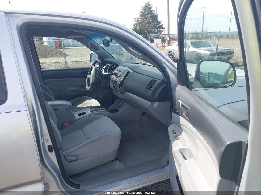 2005 Toyota Tacoma Base V6