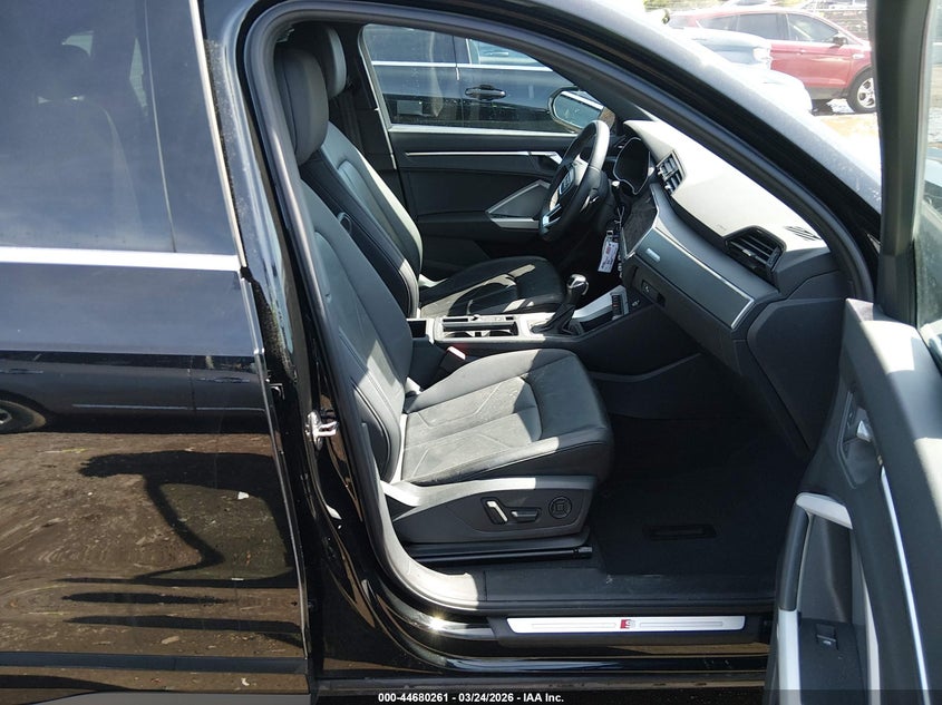 2025 Audi Q3 Premium 45 Tfsi S Line Quattro Tiptronic