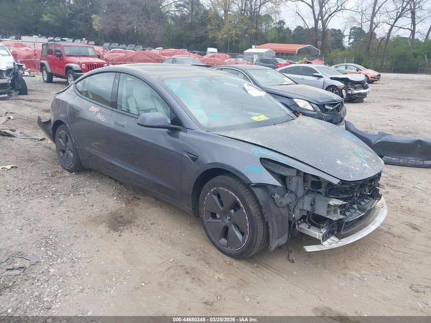 2022 Tesla Model 3 Rear-Wheel Drive