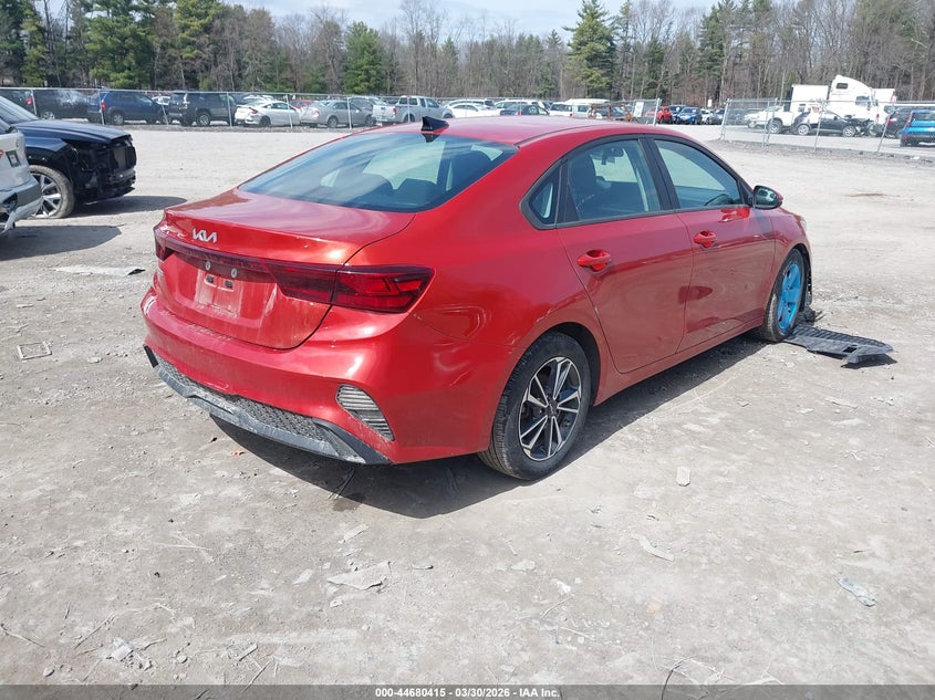 2024 Kia Forte Lxs