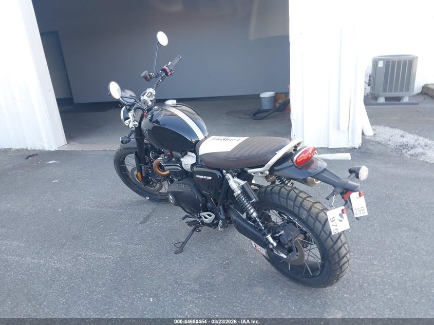 2024 Triumph Motorcycle Scrambler 1200 X