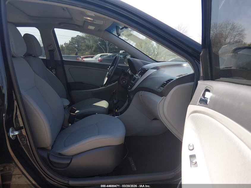 2014 Hyundai Accent Se