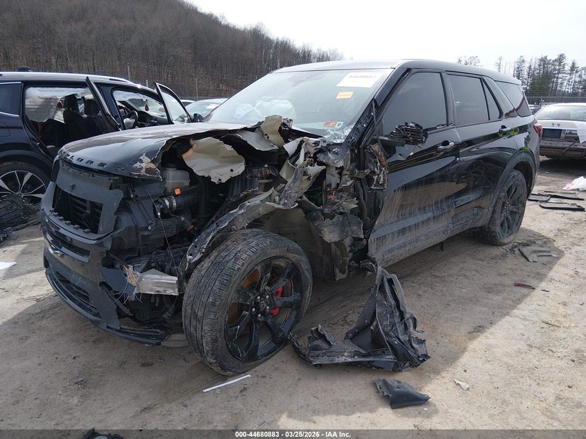 2021 Ford Explorer St