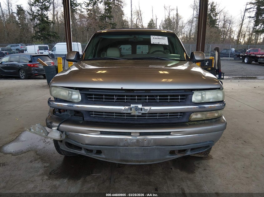 2001 Chevrolet Suburban 1500 Lt VIN: 3GNFK16T81G131886 Lot: 44680905