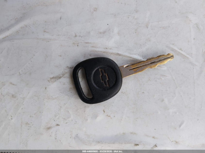 2001 Chevrolet Suburban 1500 Lt VIN: 3GNFK16T81G131886 Lot: 44680905