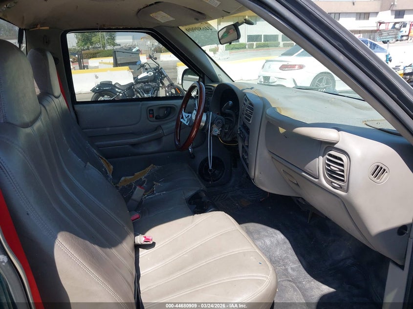 1998 Chevrolet S-10 Fleetside