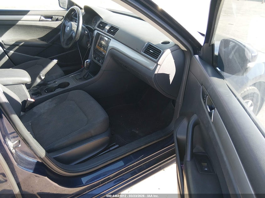 2013 Volkswagen Passat 2.5L S