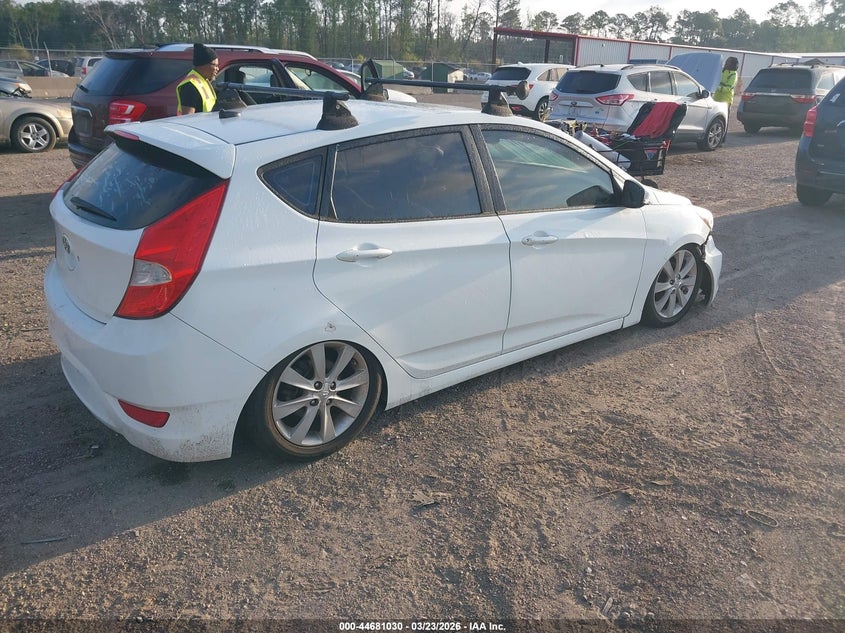 2013 Hyundai Accent Se