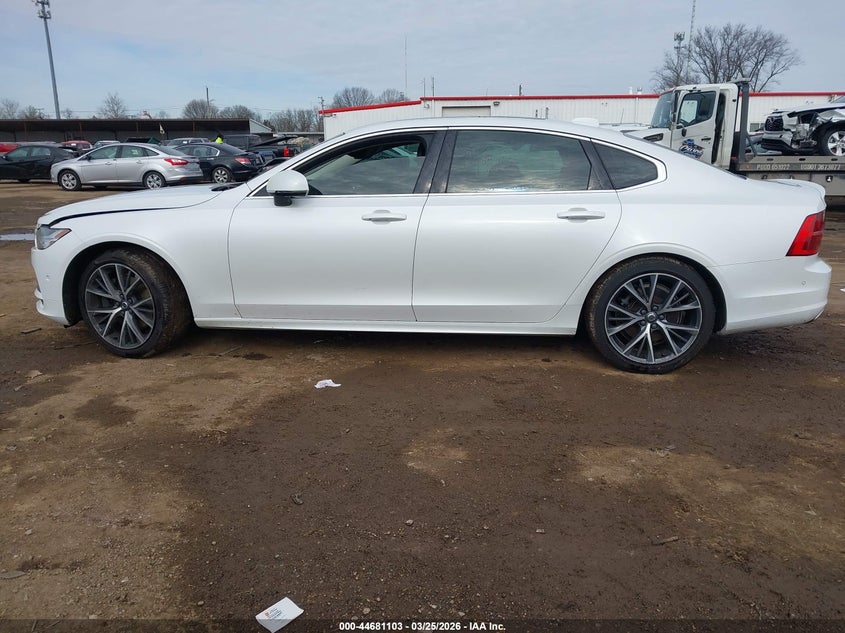 2019 Volvo S90 T6 Momentum VIN: LVYA22MK6KP082793 Lot: 44681103