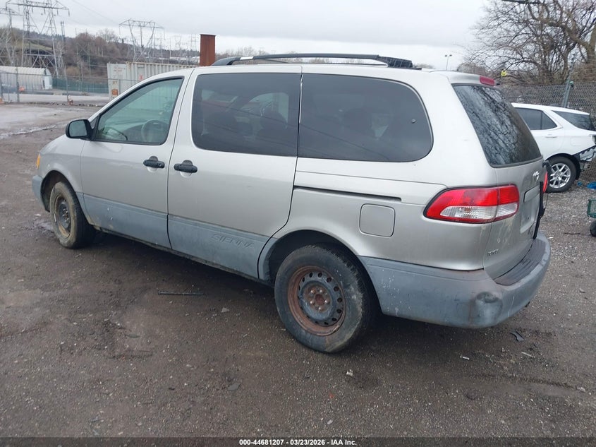 2001 Toyota Sienna Le