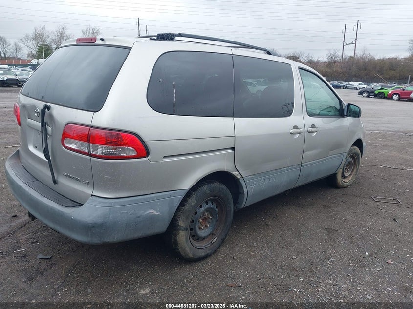 2001 Toyota Sienna Le