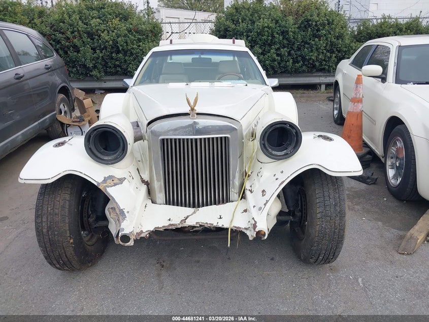 1982 Ford Mustang VIN: 1FABP10D4CF219855 Lot: 44681241