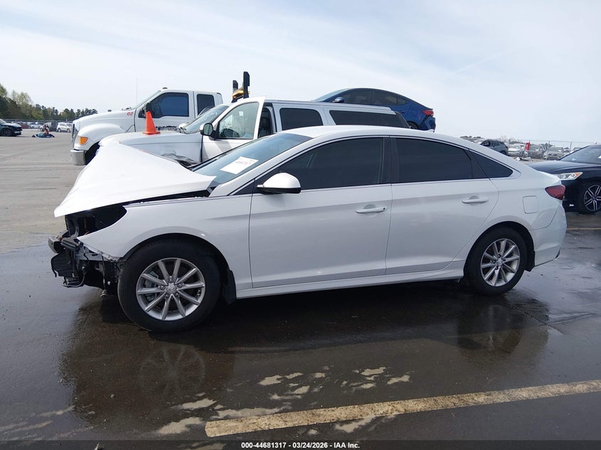 VIN 5NPE24AF8KH734370 2019 HYUNDAI SONATA SE