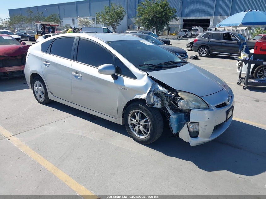 2011 TOYOTA PRIUS THREE