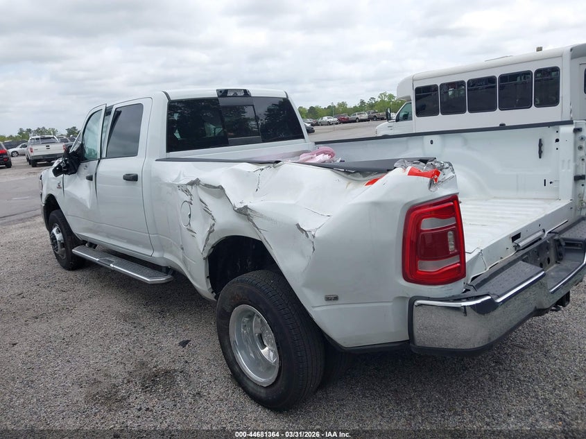 2024 Ram 3500 Ram Tradesman 4X4 8' Box white Lot 111044681364 Vin 3C63RRGL9RG350170