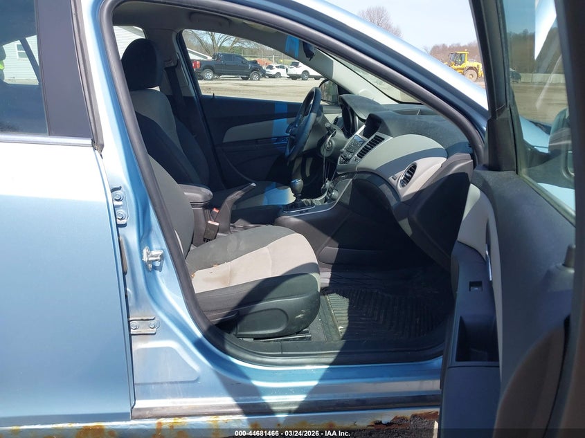 2012 Chevrolet Cruze Ls