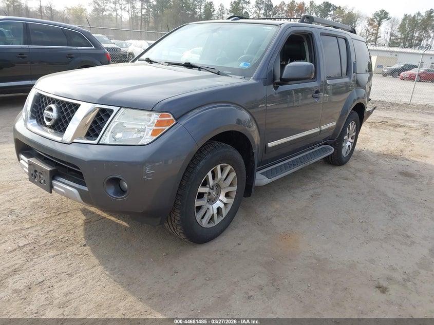 2011 Nissan Pathfinder Le