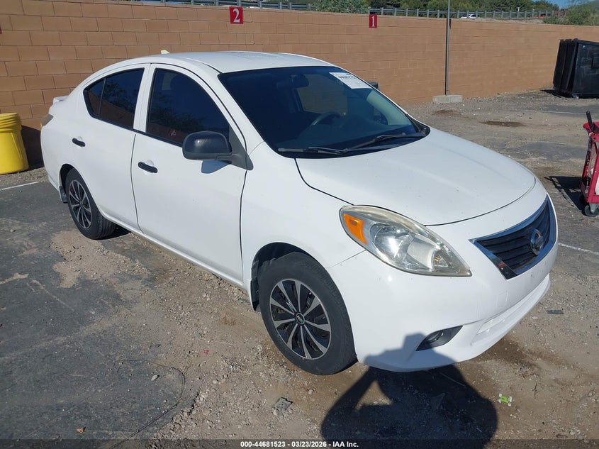 2015 Nissan Versa 1.6 S+