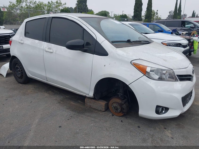 2013 TOYOTA YARIS LE