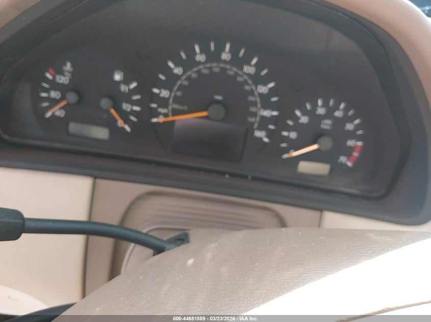 2000 Mercedes-Benz E 320 4M VIN: WDBJF82J1YX042198 Lot: 44681589