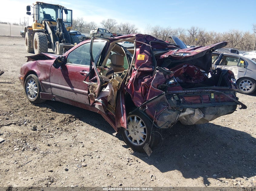 2000 Mercedes-Benz E 320 4M