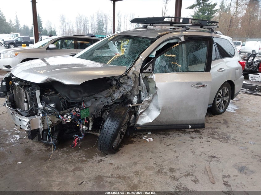 2018 Nissan Pathfinder Sv