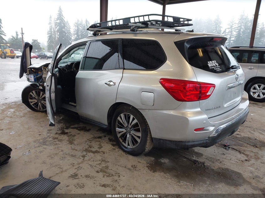2018 Nissan Pathfinder Sv