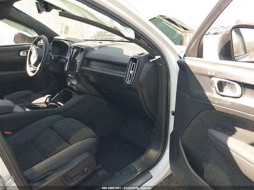 2023 Volvo C40 Recharge Pure Electric Twin Plus