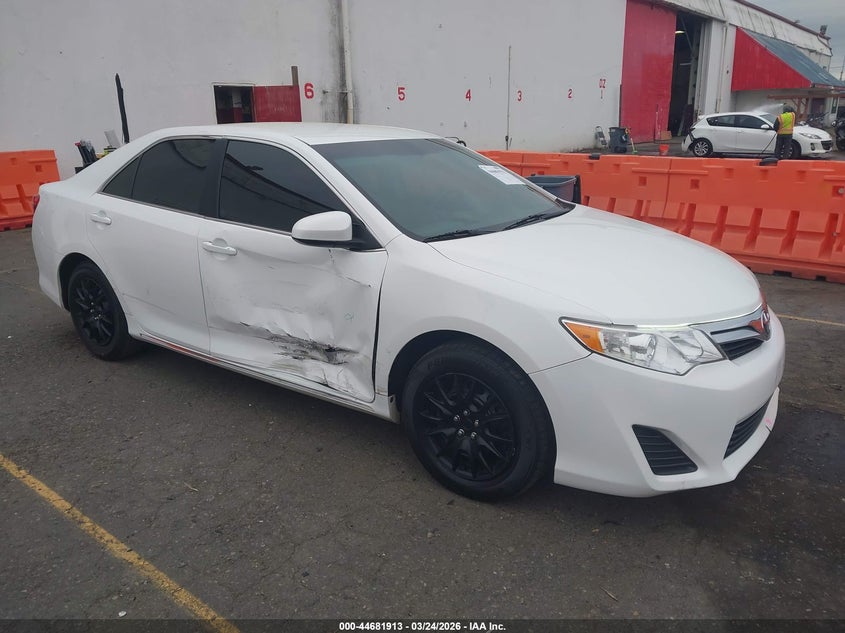 2014 Toyota Camry Le
