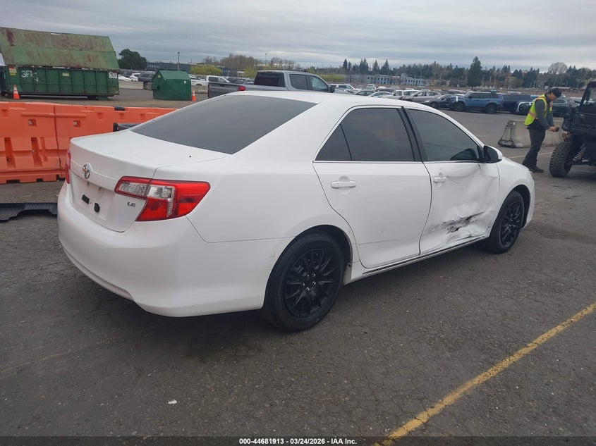 2014 Toyota Camry Le