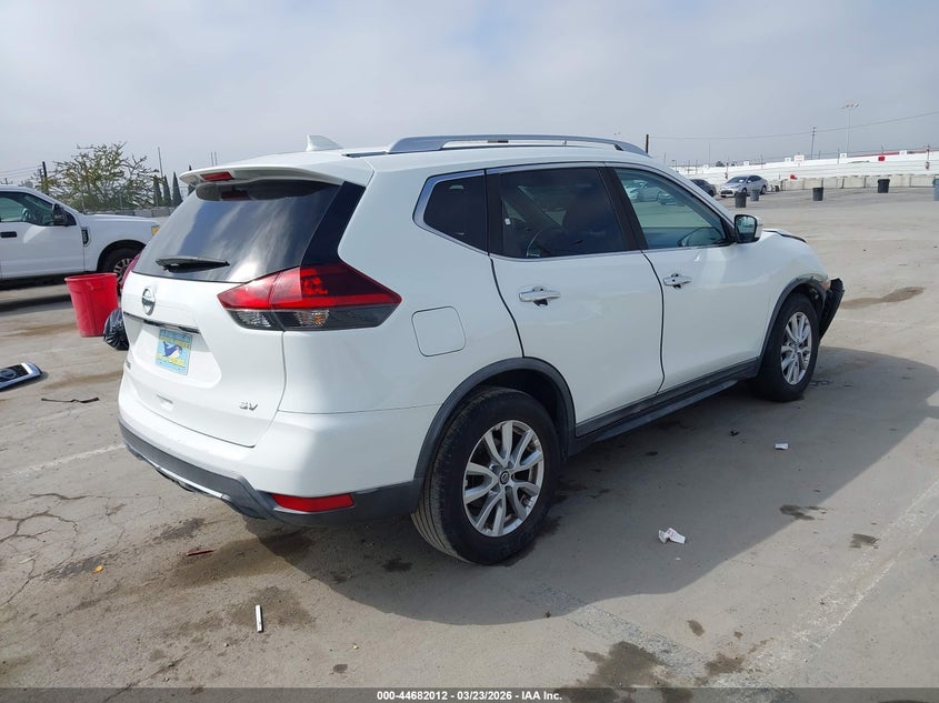 2018 Nissan Rogue Sv