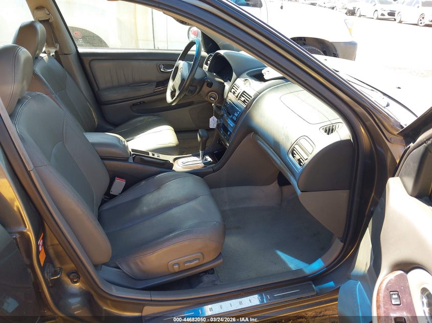 2000 Infiniti I30 Luxury/Touring