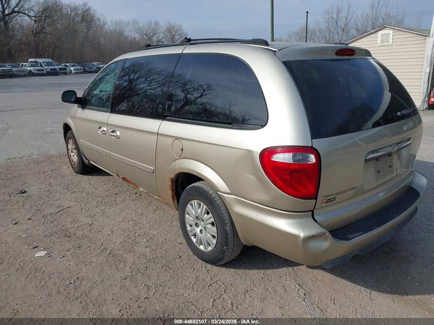 2005 Chrysler Town & Country Lx