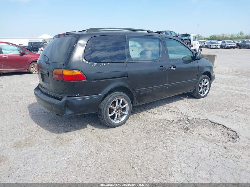 1998 Toyota Sienna Xle