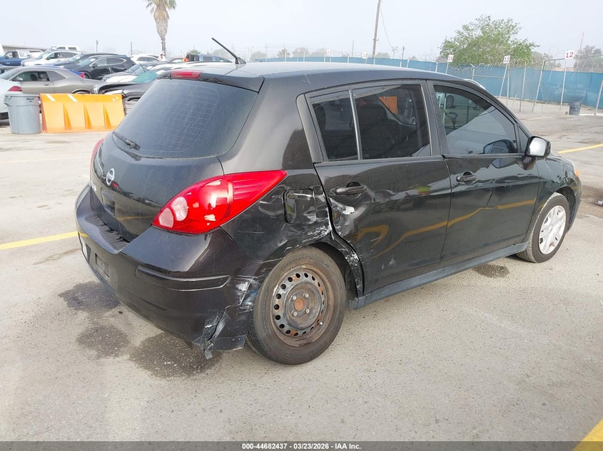 2011 Nissan Versa 1.8S