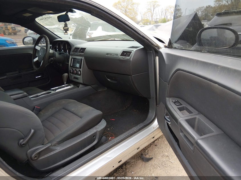 2010 Dodge Challenger Se