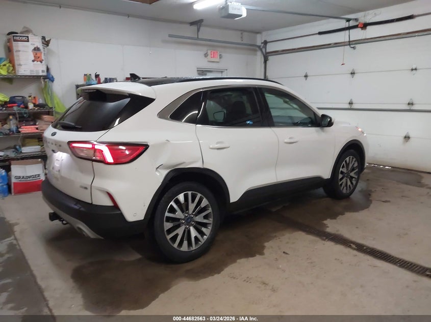 2020 Ford Escape Titanium