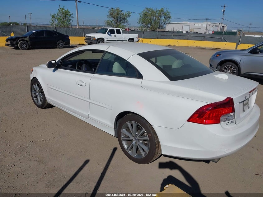 2011 Volvo C70 T5