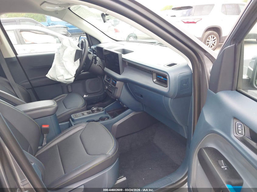 2025 Ford Maverick Lobo Standard