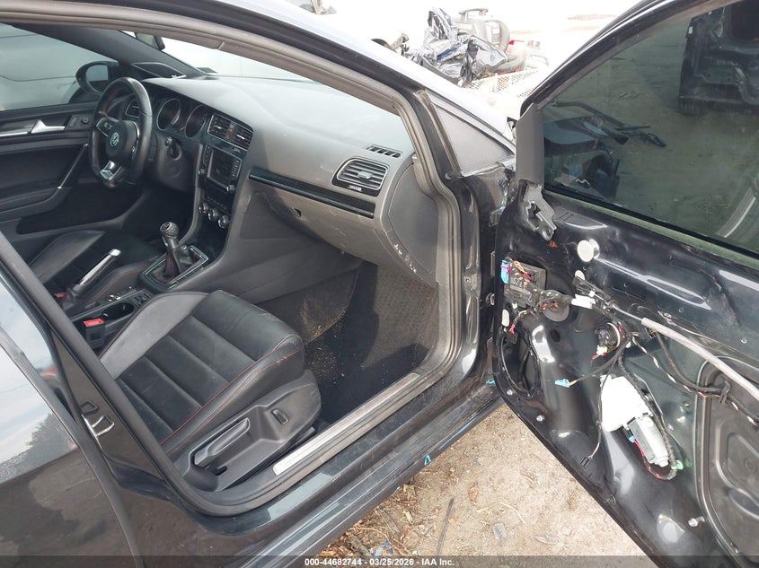 2017 Volkswagen Golf Gti Autobahn 4-Door/S 4-Door/Se 4-Door/Sport 4-Door