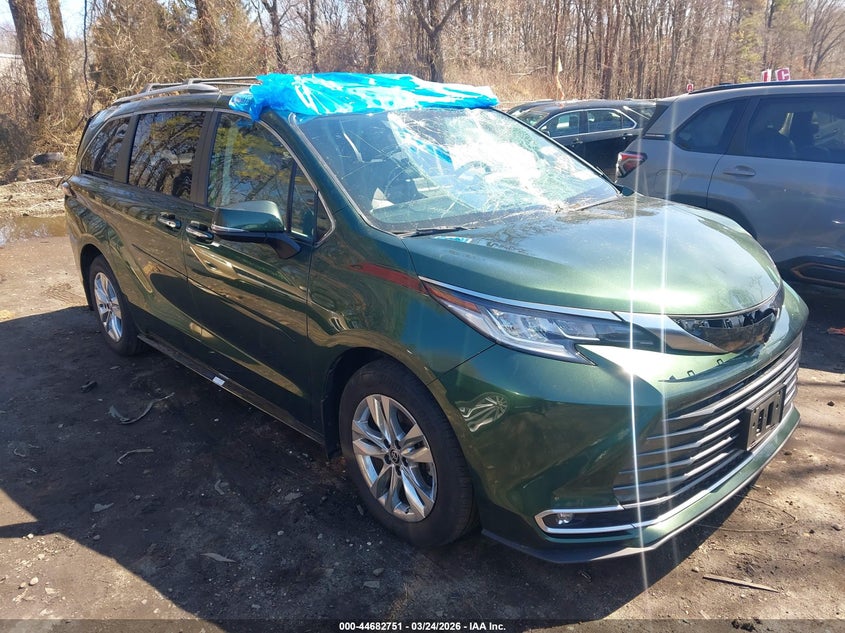 2022 Toyota Sienna Limited