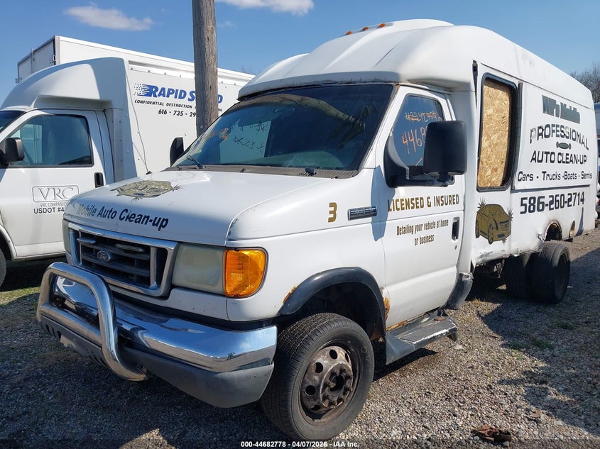 2006 Ford E-350 Cutaway